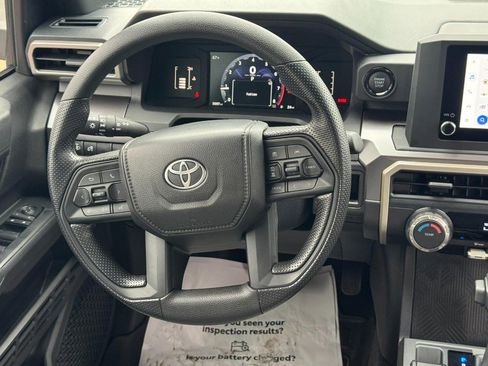 Certified 2025 Toyota Tacoma SR5 AWD/4WD image 13