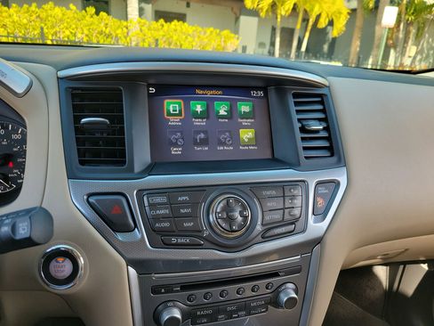 Used 2017 Nissan Pathfinder SL w/ SL Premium Package image 24