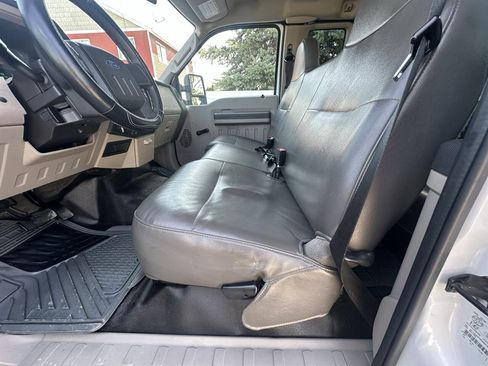 Used 2009 Ford F250 XL AWD/4WD image 10