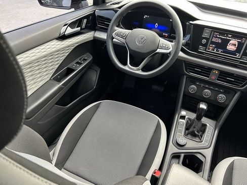 Certified 2022 Volkswagen Taos S AWD/4WD image 9