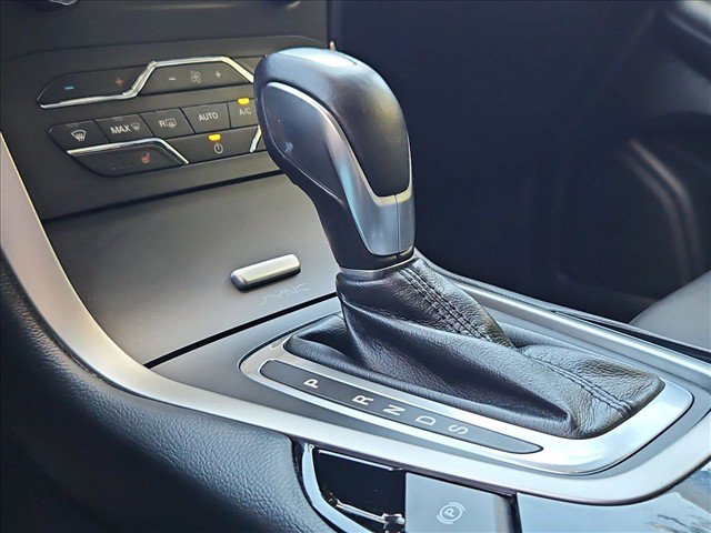 Used 2017 Ford Edge SEL w/ Equipment Group 201A FWD image 12