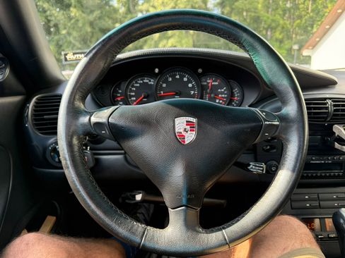 Used 2001 Porsche 911 Carrera image 39