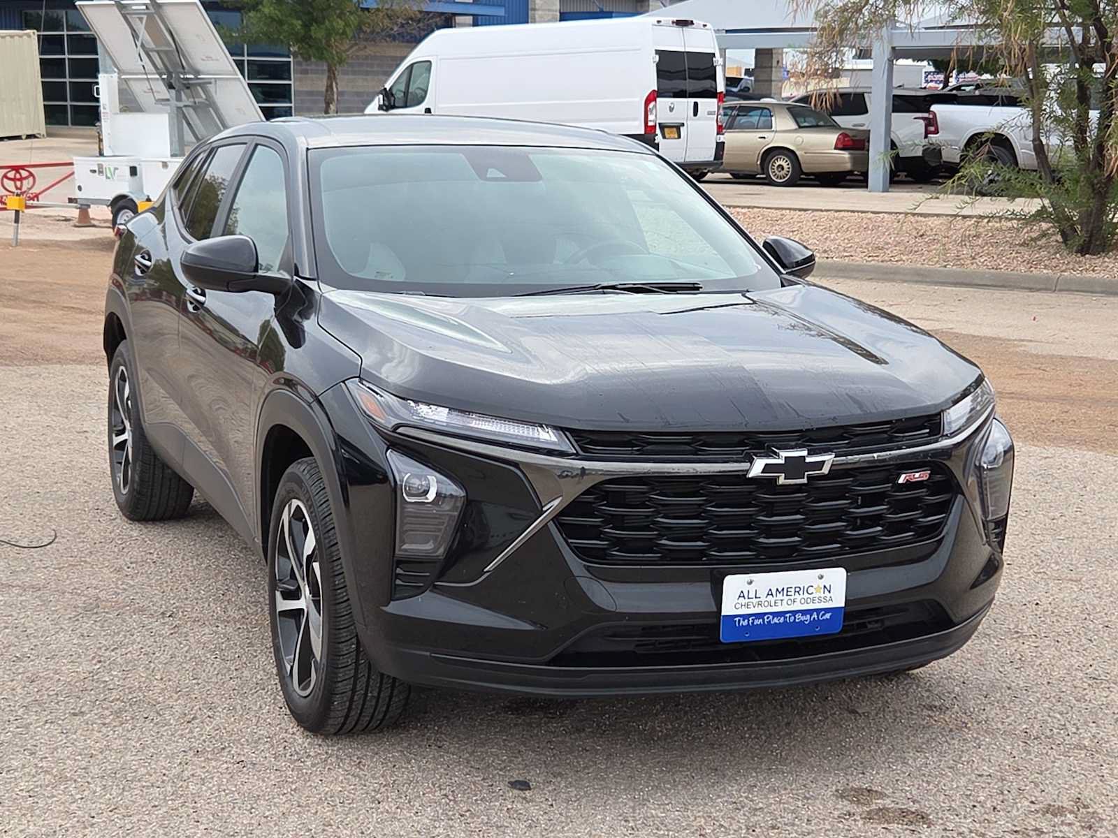 Used 2024 Chevrolet Trax RS FWD image 3