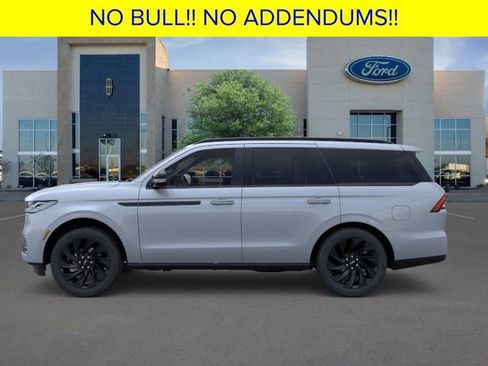 New 2025 Lincoln Navigator Reserve w/ Jet Appearance Package image 3