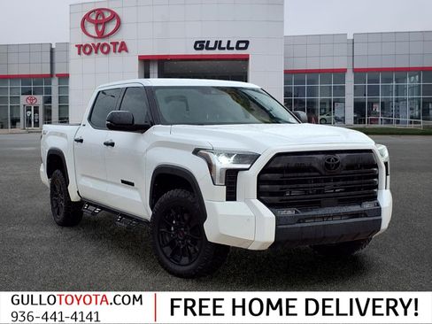 Used 2023 Toyota Tundra SR5 w/ SR5 Convenience Package AWD/4WD image 1