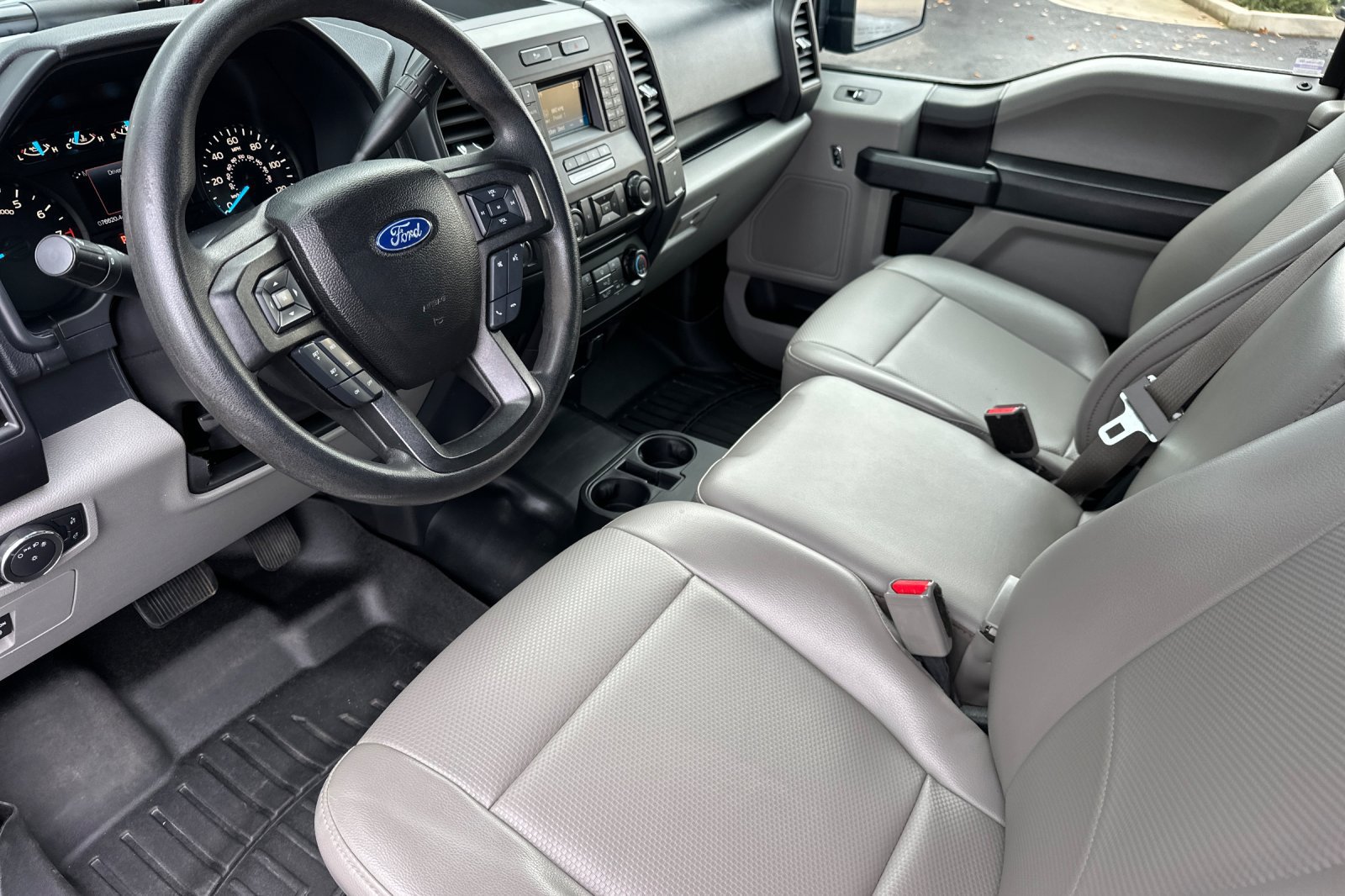 Used 2017 Ford F150 XL w/ Equipment Group 101A Mid AWD/4WD image 9