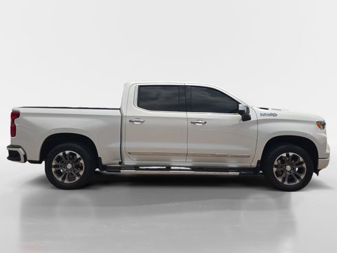 Used 2023 Chevrolet Silverado 1500 High Country AWD/4WD image 2