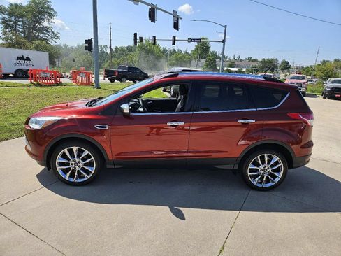 Used 2014 Ford Escape SE w/ SE Chrome Package FWD image 4