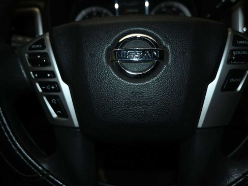 Used 2017 Nissan Titan SV AWD/4WD image 14