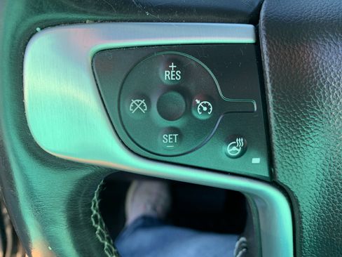 Used 2015 GMC Sierra 1500 SLT w/ SLT Crew Cab Value Package image 19