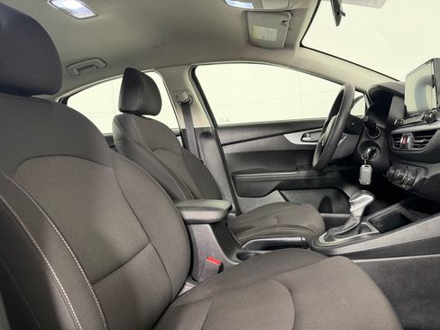 Used 2024 Kia Forte LXS FWD image 16