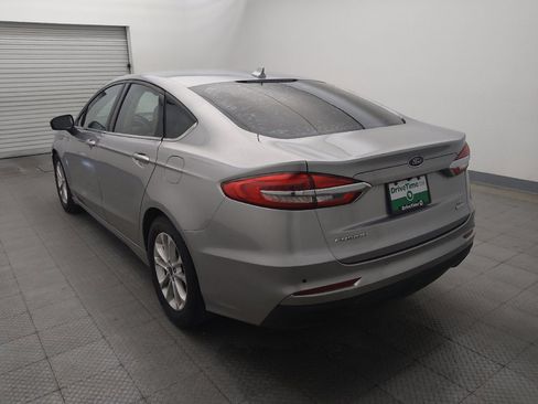 Used 2020 Ford Fusion SE FWD image 5