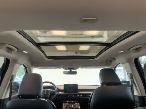 Used 2023 Lincoln Aviator Reserve image 17