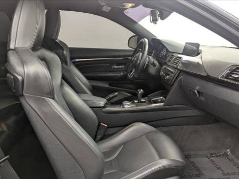 Used 2017 BMW M4 Coupe RWD image 13