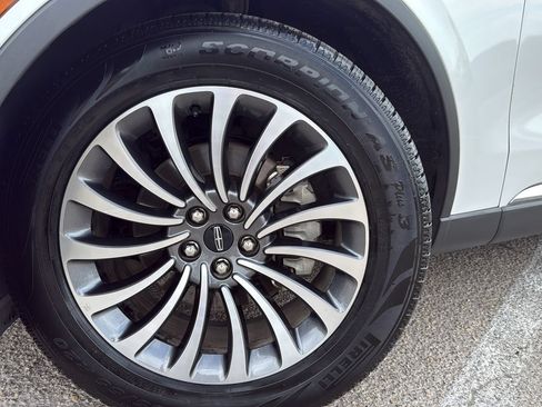 Used 2020 Lincoln Aviator Reserve RWD image 27