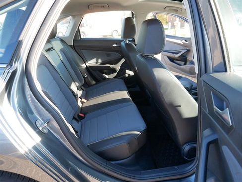 Certified 2025 Volkswagen Jetta SE image 19