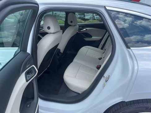 New 2025 Audi A6 e-tron Premium Plus image 25