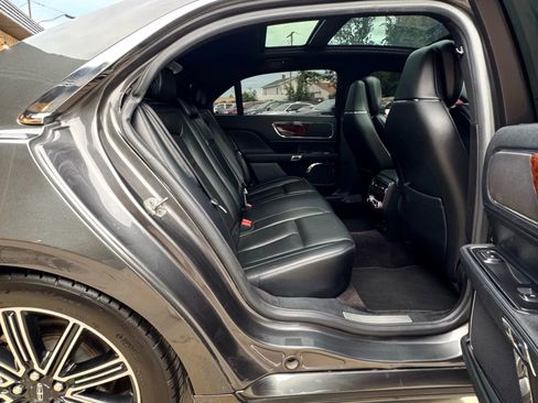 Used 2017 Lincoln Continental Reserve w/ Climate Package image 11