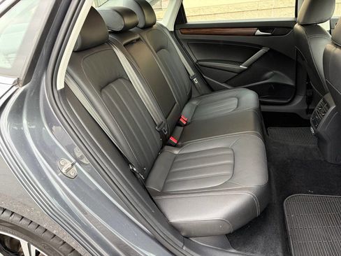 Used 2020 Volkswagen Passat 2.0T SEL FWD image 10