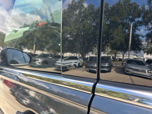 Used 2024 Volkswagen Tiguan SEL R-Line image 30