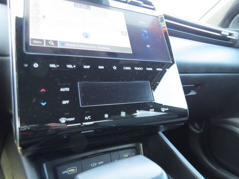 Used 2023 Hyundai Santa Cruz SEL Premium image 23