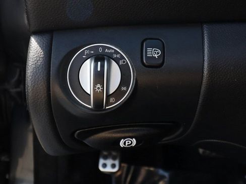 Used 2011 Mercedes-Benz SL 550 image 49