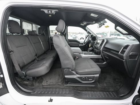 Used 2015 Ford F150 XLT w/ Equipment Group 302A Luxury image 28