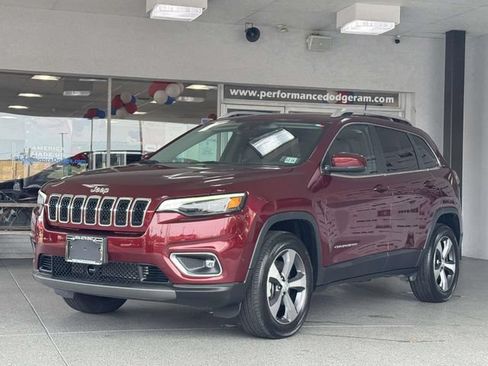 Used 2021 Jeep Cherokee Limited w/ Trailer Tow Group AWD/4WD image 2