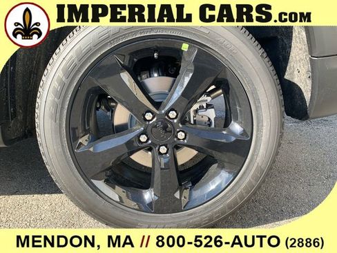 New 2025 Jeep Grand Cherokee Altitude image 9