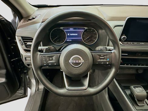 Used 2023 Nissan Rogue SV AWD/4WD image 18