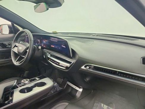Used 2024 Cadillac Lyriq Tech image 21