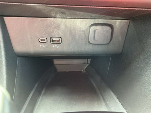 Used 2024 Buick Encore GX Preferred w/ Comfort Package FWD image 20