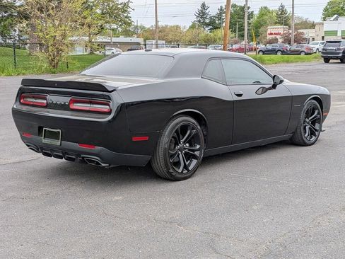 Used 2021 Dodge Challenger R/T RWD image 5