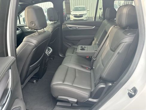 Used 2023 Cadillac XT6 Luxury image 29