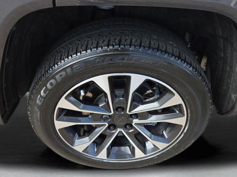 Used 2021 Jeep Grand Cherokee L Overland w/ Luxury Tech Group IV image 35