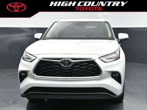 New 2026 Toyota Highlander Limited AWD/4WD image 8