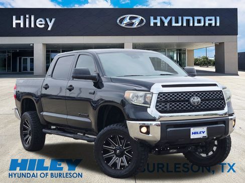 Used 2020 Toyota Tundra SR5 w/ SR5 Upgrade Package AWD/4WD image 1