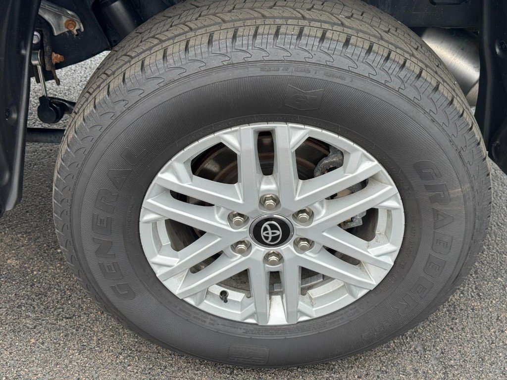 Used 2025 Toyota Tundra SR5 AWD/4WD image 7