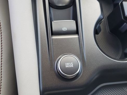 New 2026 Ford Explorer Active w/ Active Comfort Package image 17