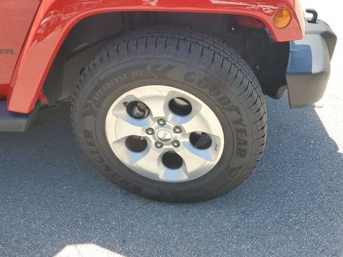 Used 2014 Jeep Wrangler Sahara w/ Connectivity Group AWD/4WD image 4