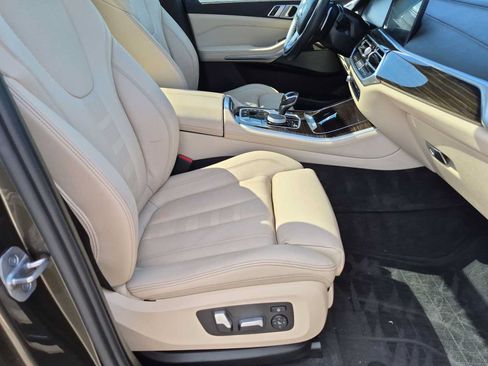 Used 2021 BMW X5 xDrive40i w/ Premium Package AWD/4WD image 23