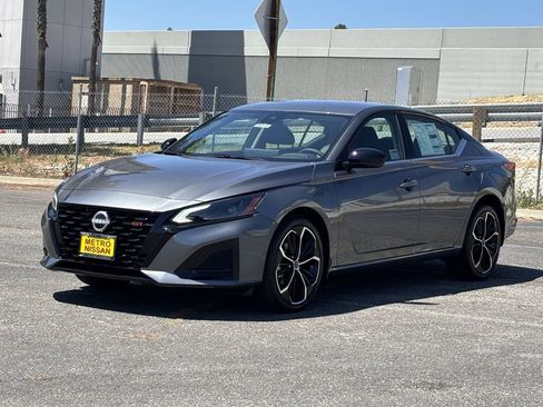 New 2026 Nissan Altima 2.5 SR AWD/4WD image 5