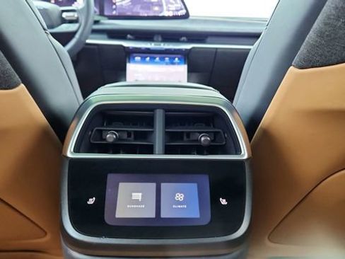 Used 2022 Lucid Air Grand Touring image 37
