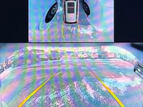 Used 2025 Volvo V60 B5 Cross Country Plus image 21