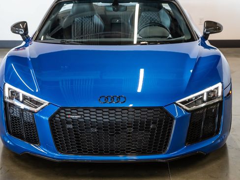 Used 2018 Audi R8 V10 plus AWD/4WD image 3