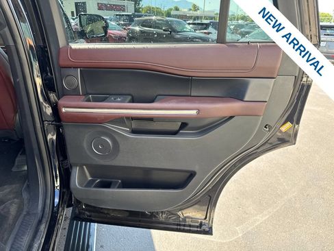Used 2024 Ford Expedition Limited AWD/4WD image 12