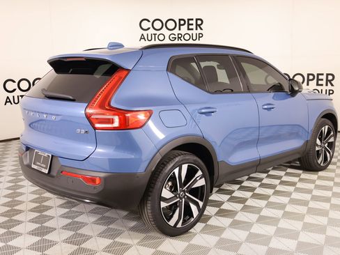 Used 2024 Volvo XC40 B5 Ultimate w/ Protection Package Premier image 22