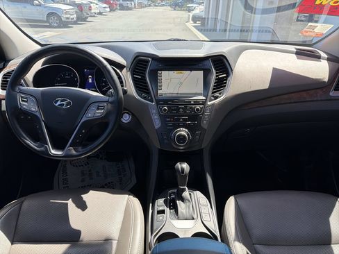 Used 2017 Hyundai Santa Fe Limited FWD image 18