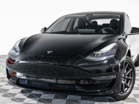 Used 2019 Tesla Model 3 Standard Range Plus RWD image 9