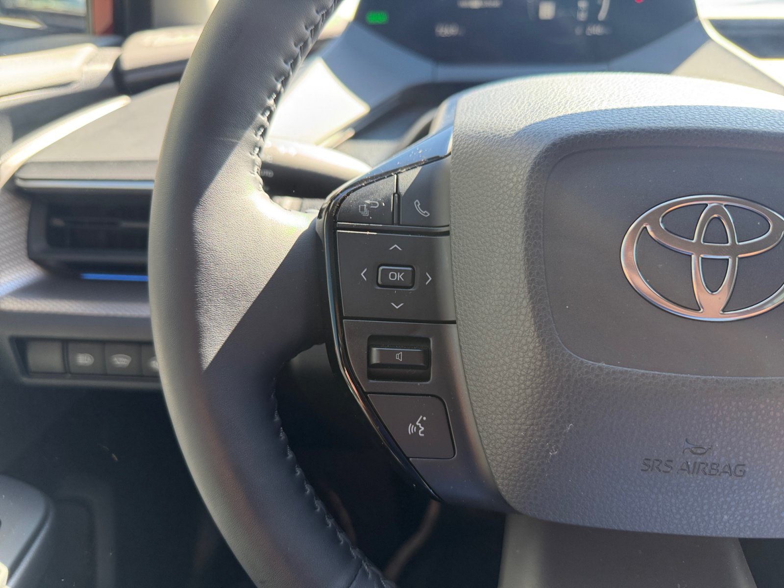 Used 2026 Toyota Prius XLE FWD image 20